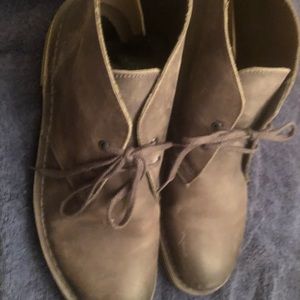 Men’s Clark’s Desert Boots Size 10 M